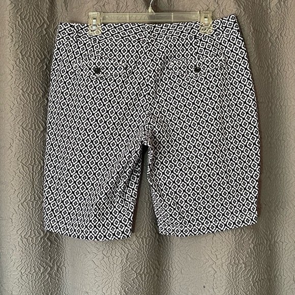 Dockers Black/White Patterned Shorts - Picture 2 of 4